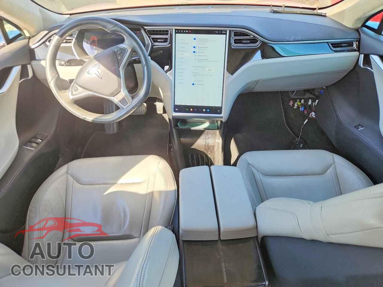 TESLA MODEL S 2015 - 5YJSA1E20FF116086