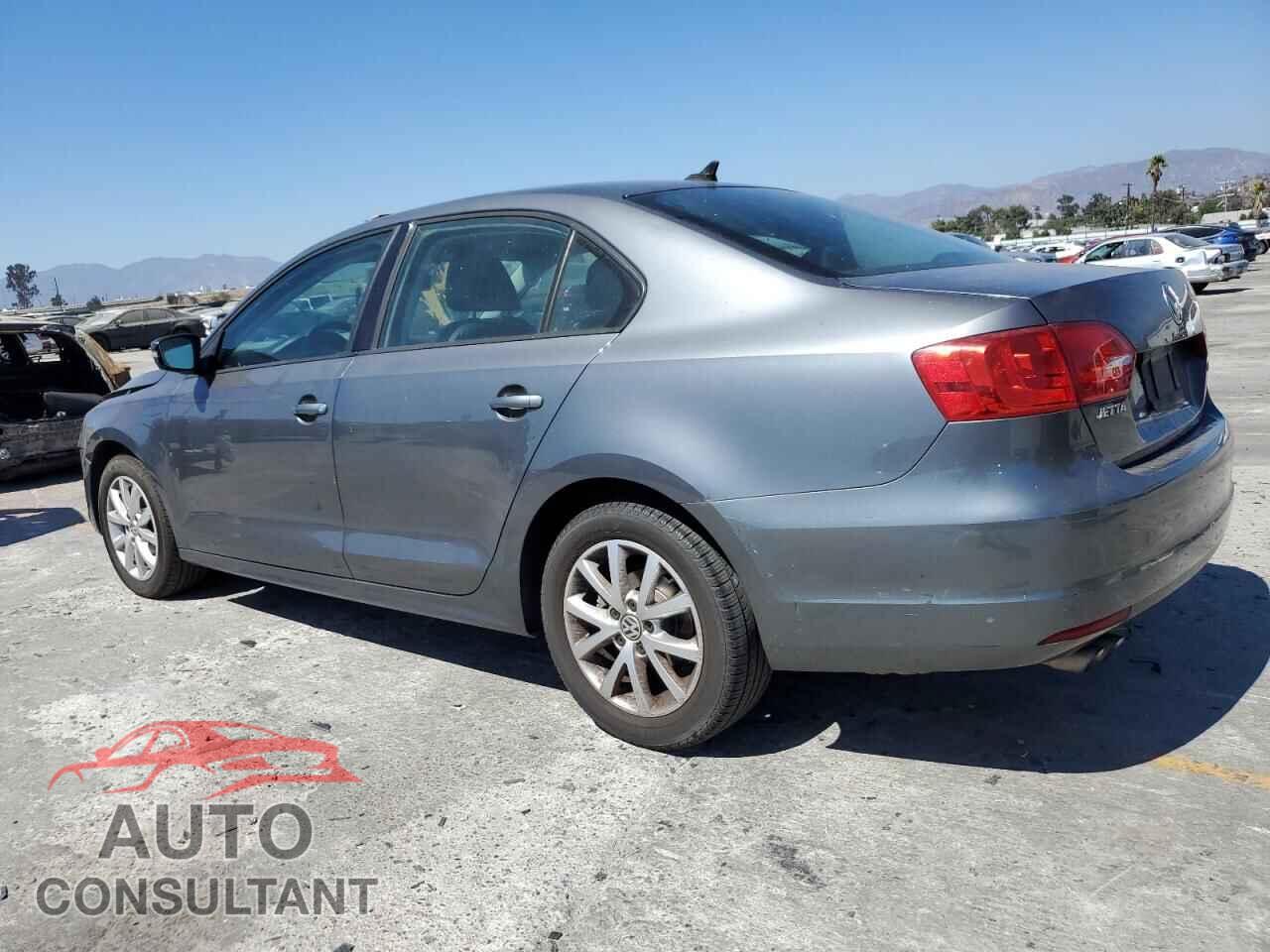 VOLKSWAGEN JETTA 2012 - 3VWDX7AJ3CM412909