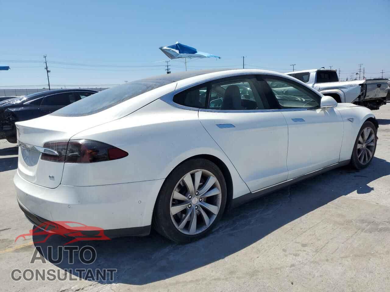 TESLA MODEL S 2014 - 5YJSA1H11EFP65476