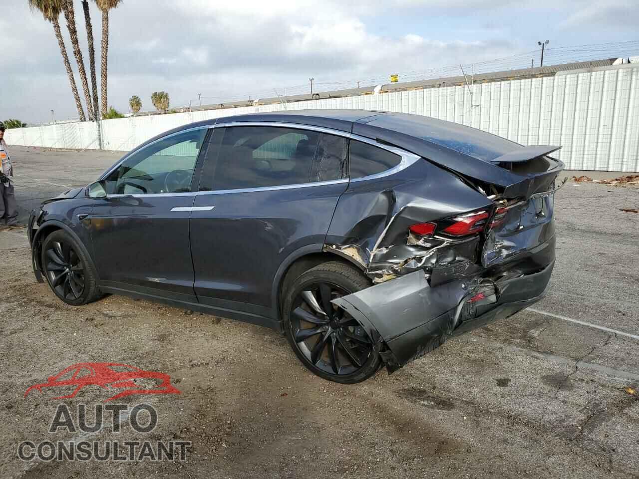 TESLA MODEL X 2018 - 5YJXCDE24JF140238