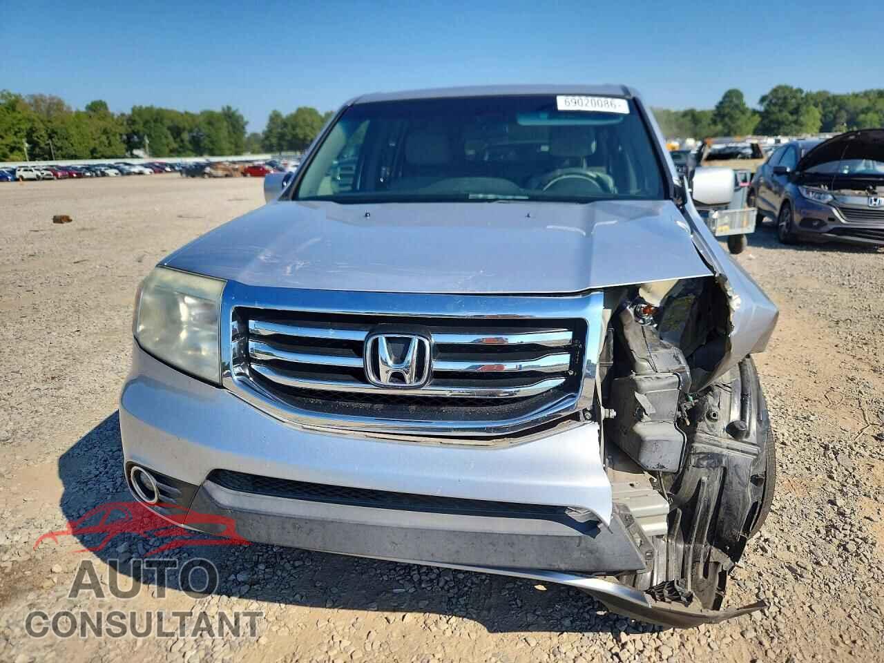 HONDA PILOT 2013 - 5FNYF3H45DB032704