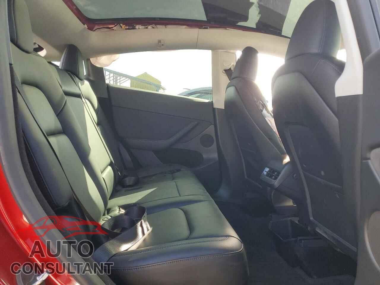 TESLA MODEL Y 2024 - 7SAYGDEEXRF983555