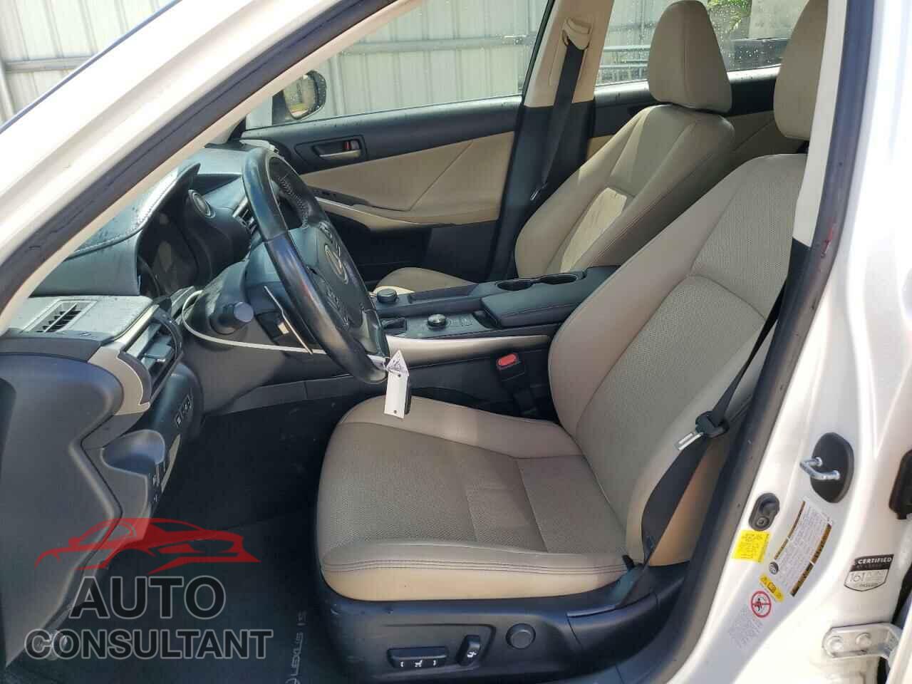 LEXUS IS 2017 - JTHBA1D24H5047603