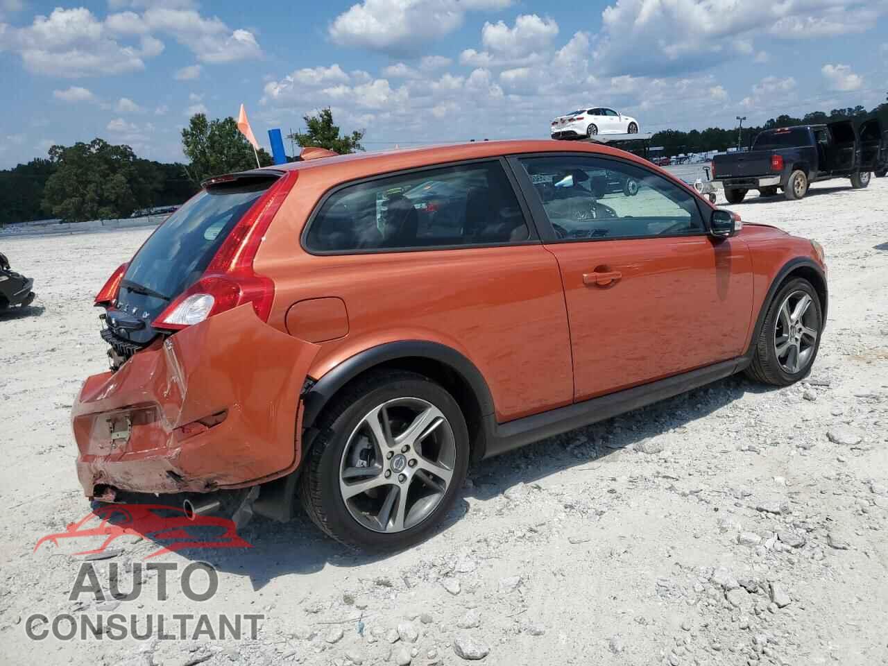 VOLVO C30 2013 - YV1672MK4D2306149