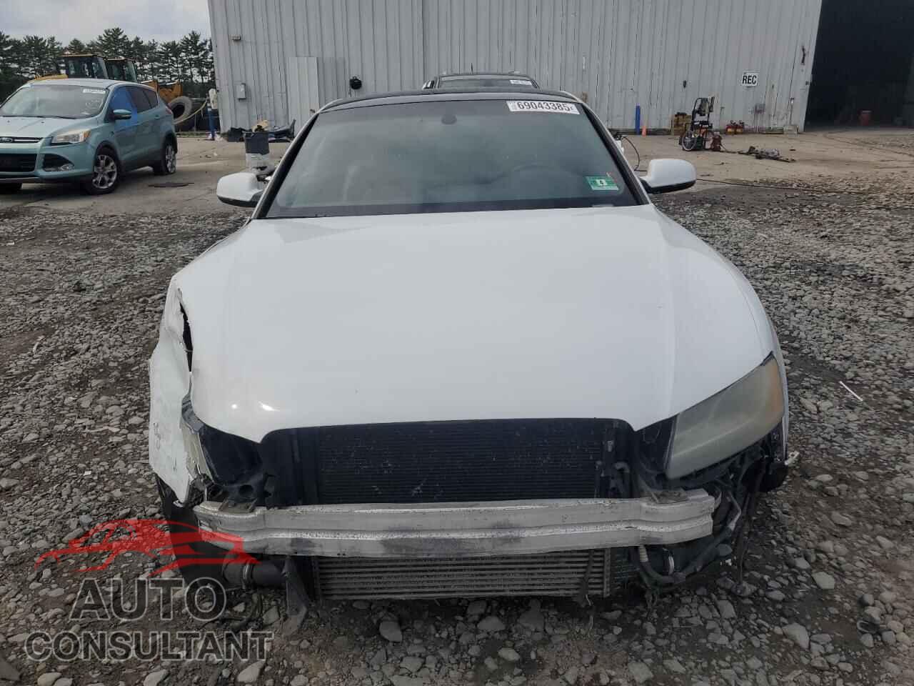 AUDI A5 2012 - WAULFAFRXCA004723