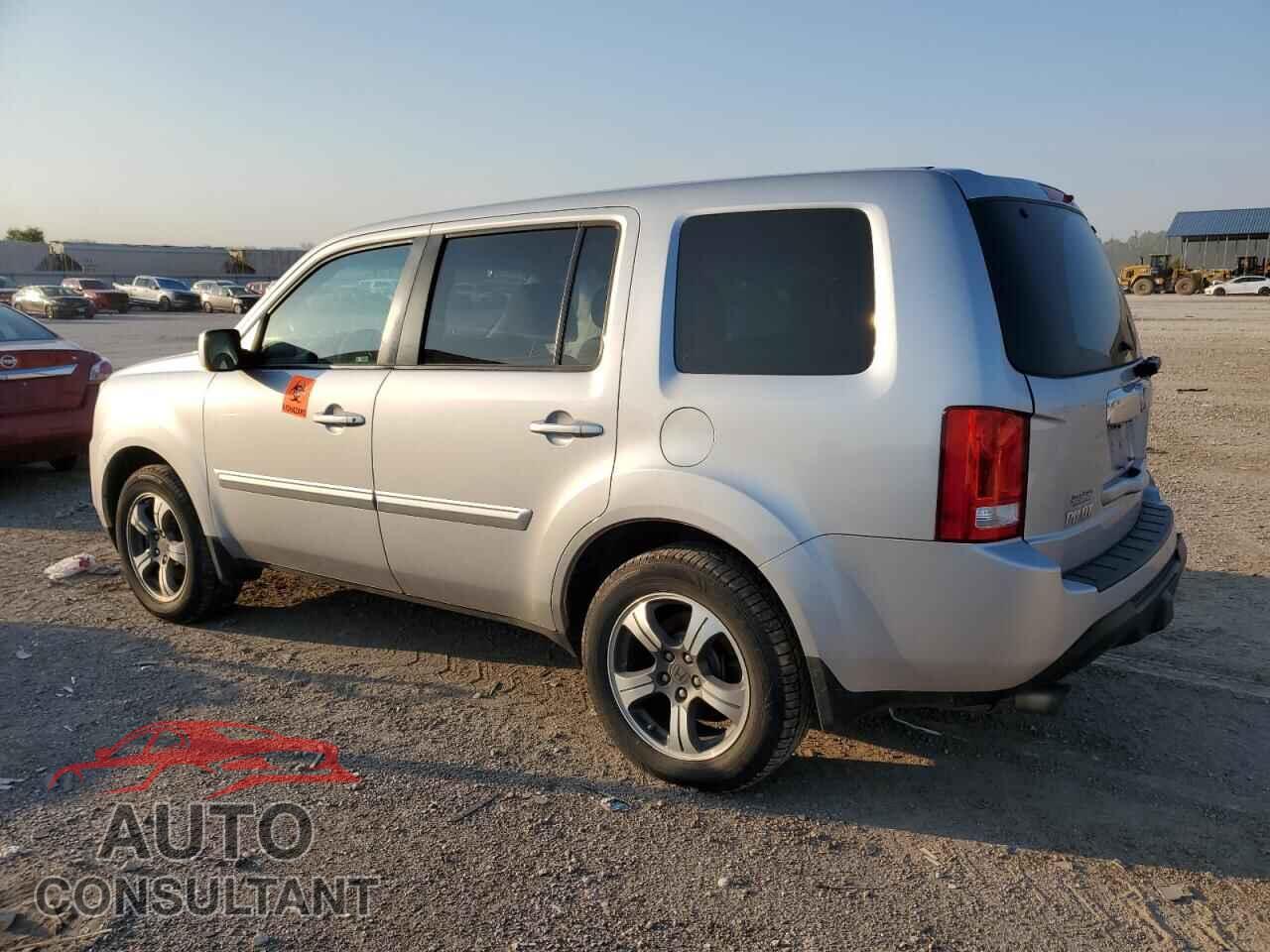 HONDA PILOT 2015 - 5FNYF4H30FB063200