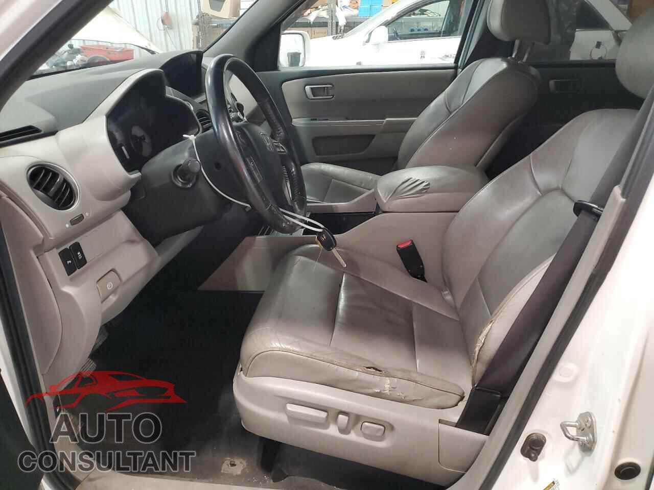 HONDA PILOT 2012 - 5FNYF4H90CB044145