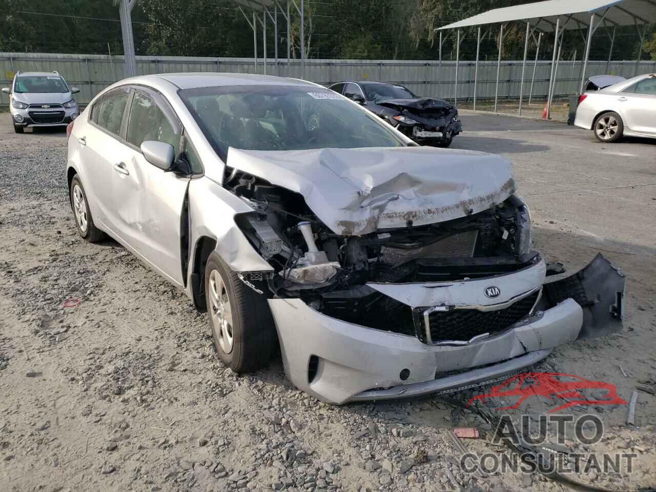 KIA FORTE 2018 - 3KPFK4A72JE268368