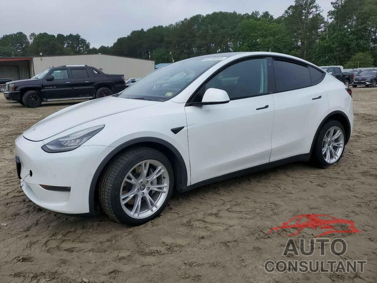 TESLA MODEL Y 2020 - 5YJYGDEE3LF028469