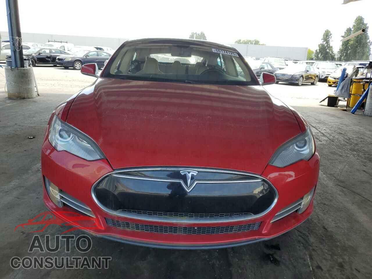 TESLA MODEL S 2013 - 5YJSA1DN9DFP09597
