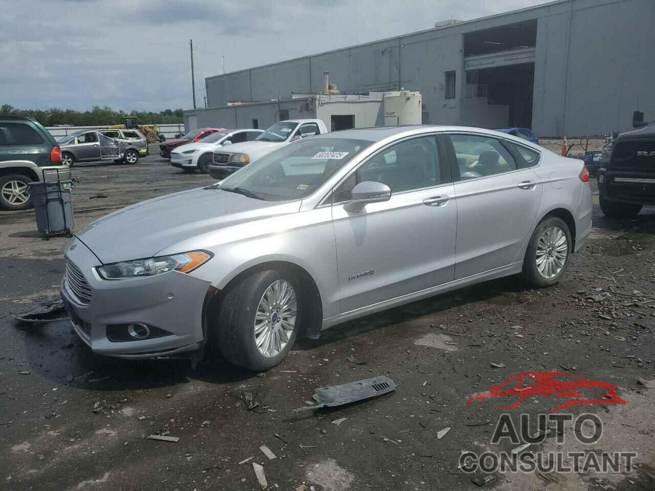 FORD FUSION 2013 - 3FA6P0LU8DR240784
