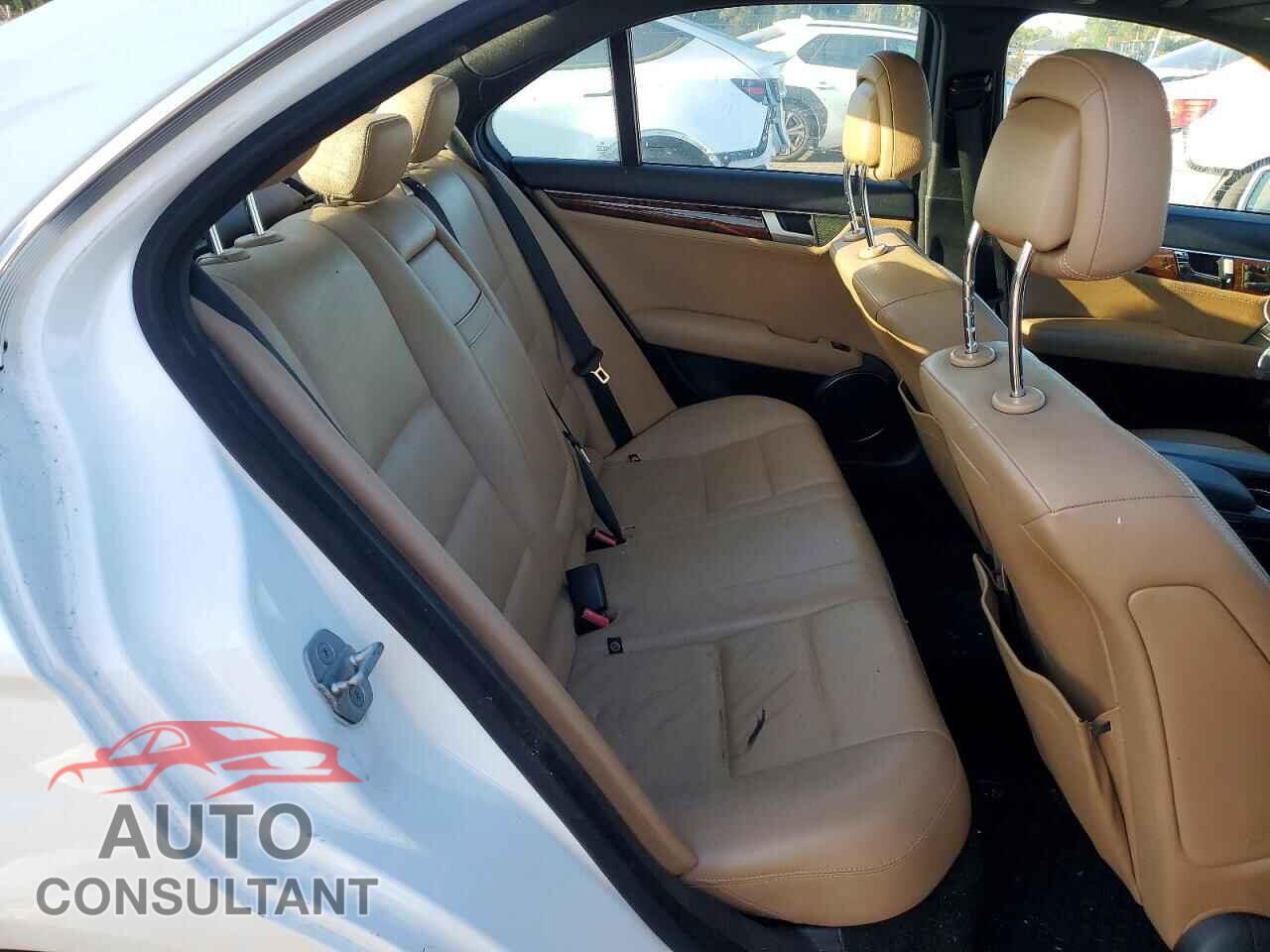 MERCEDES-BENZ C-CLASS 2012 - WDDGF4HB0CR222747