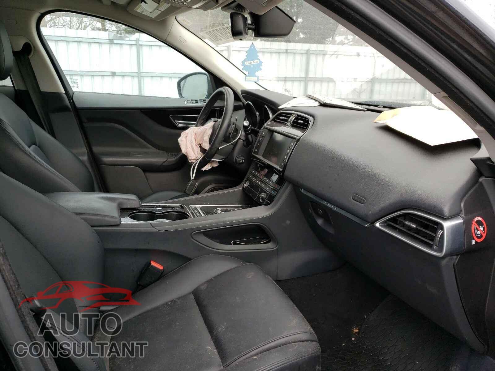 JAGUAR F-PACE 2017 - SADCJ2BV8HA060164