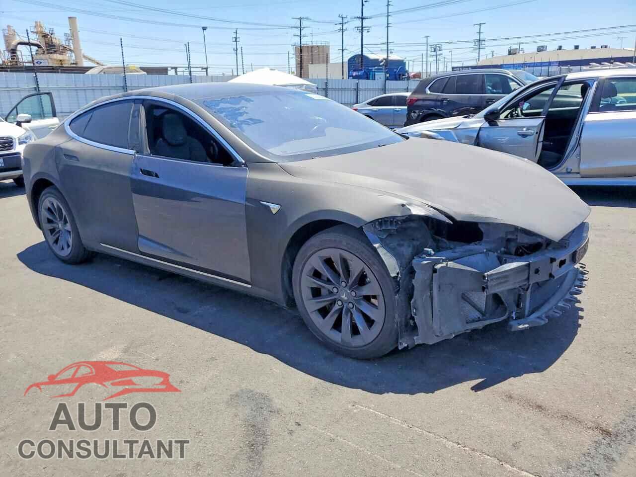 TESLA MODEL S 2018 - 5YJSA1E28JF249915