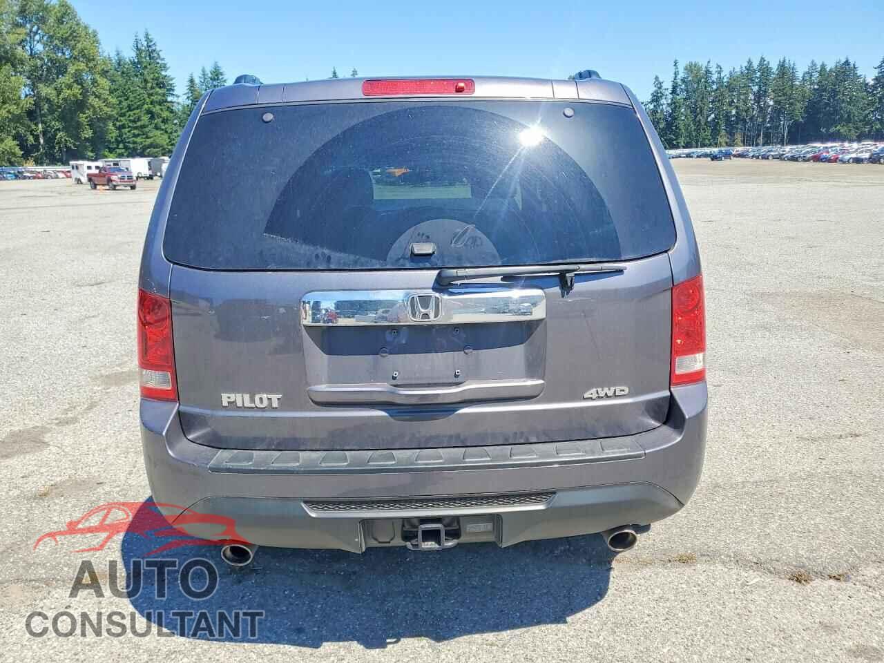 HONDA PILOT 2015 - 5FNYF4H57FB018207