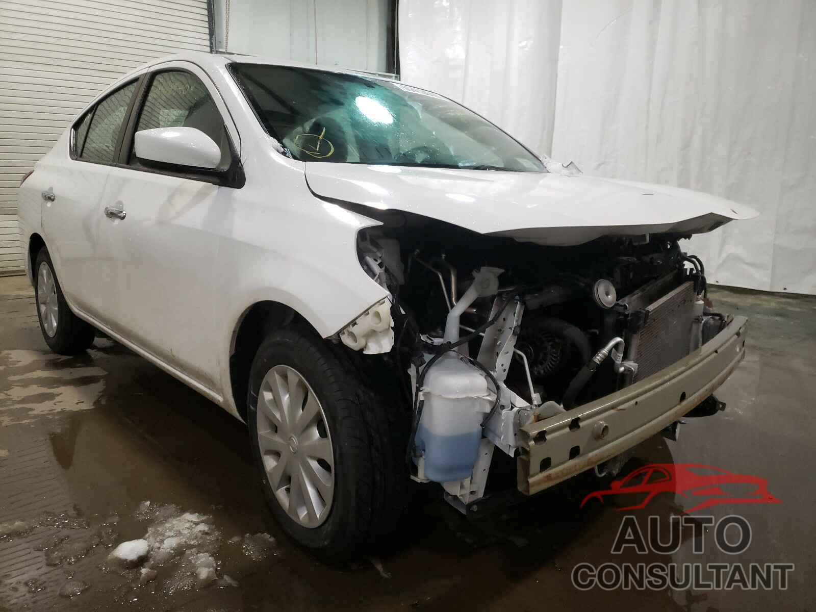 NISSAN VERSA 2018 - 3N1CN7AP0JL801487