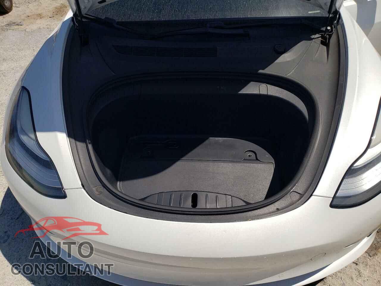 TESLA MODEL 3 2019 - 5YJ3E1EA8KF401564
