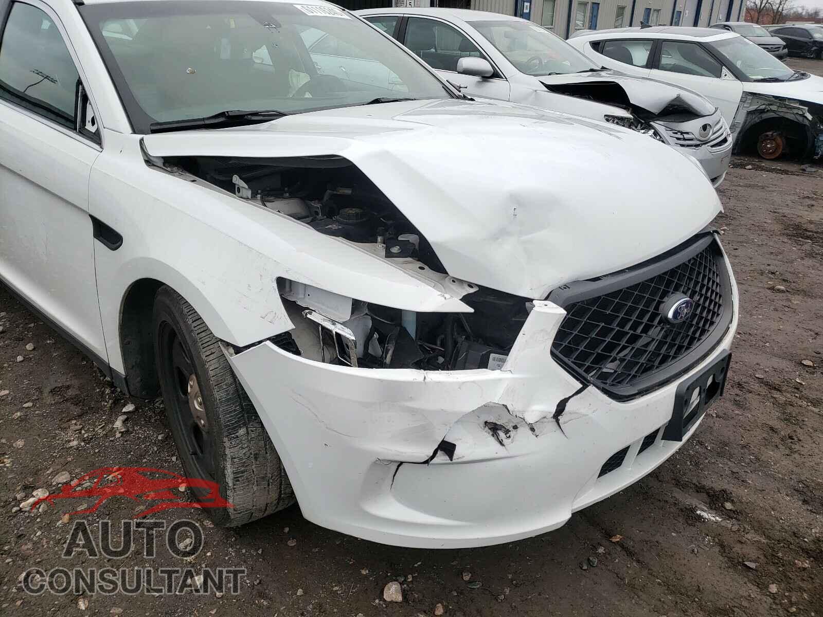 FORD TAURUS 2017 - 1FAHP2MK5HG130175