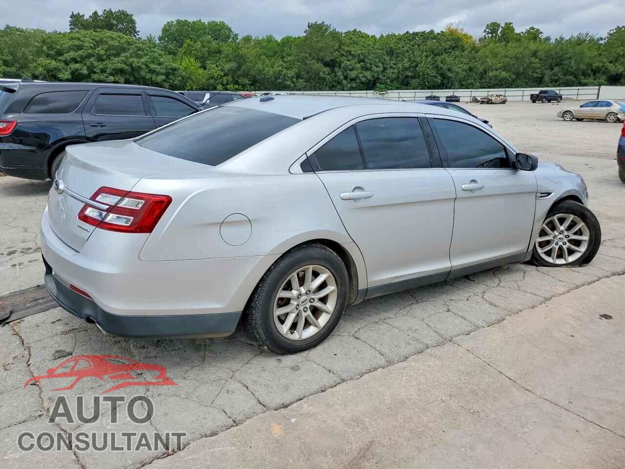 FORD TAURUS 2015 - 1FAHP2D86FG121681