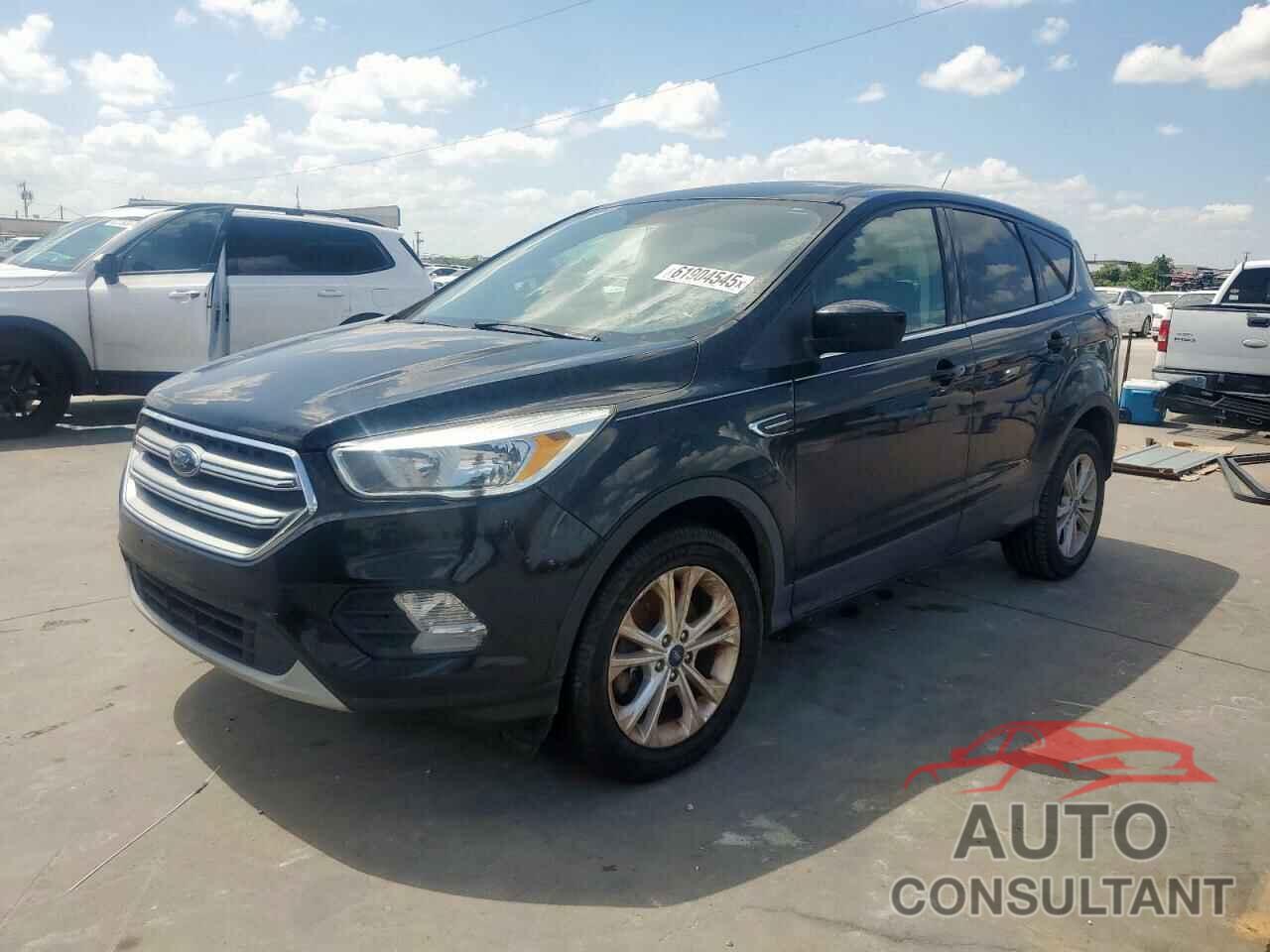 FORD ESCAPE 2017 - 1FMCU9G93HUC03703