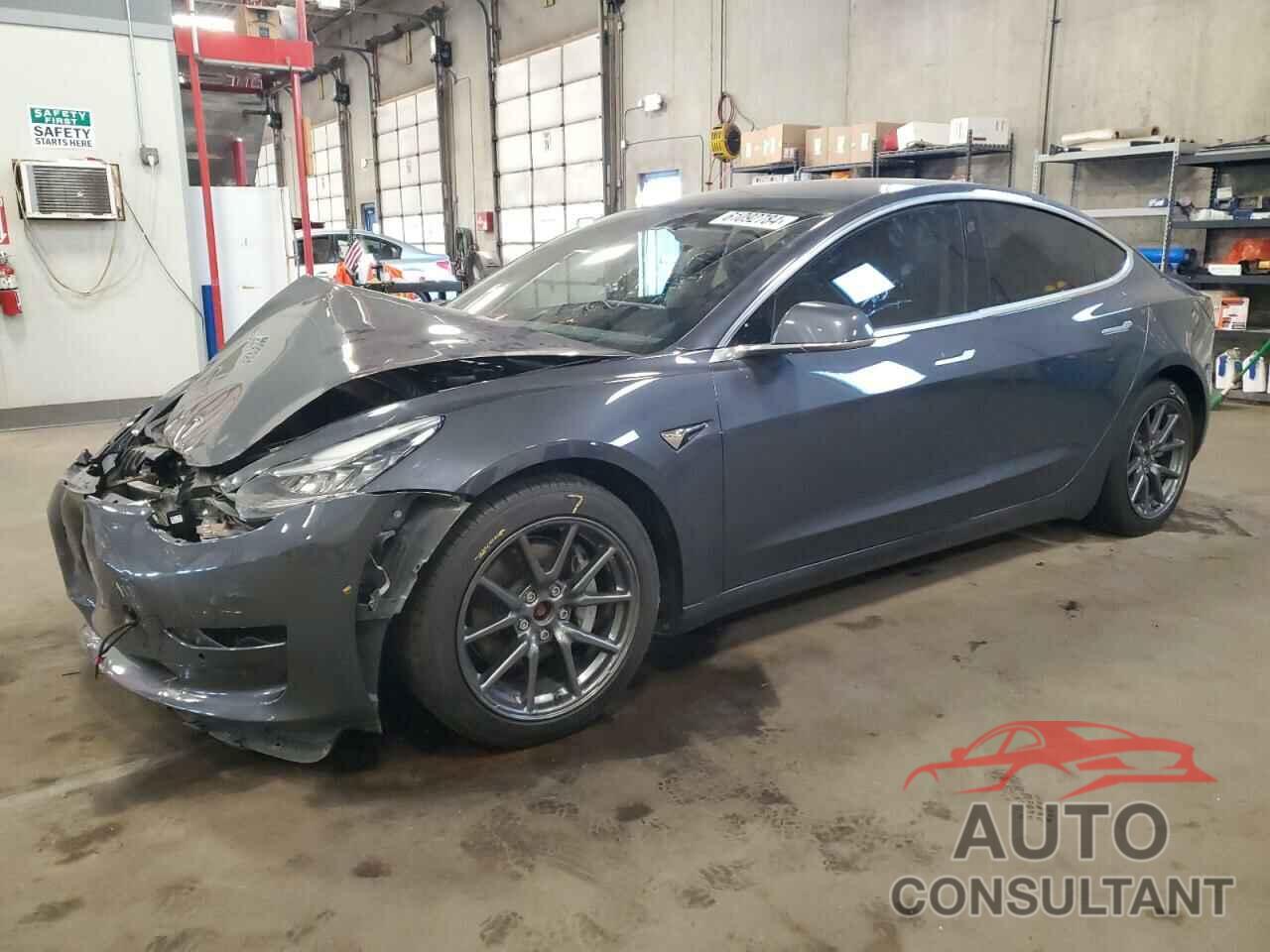 TESLA MODEL 3 2018 - 5YJ3E1EB0JF077193