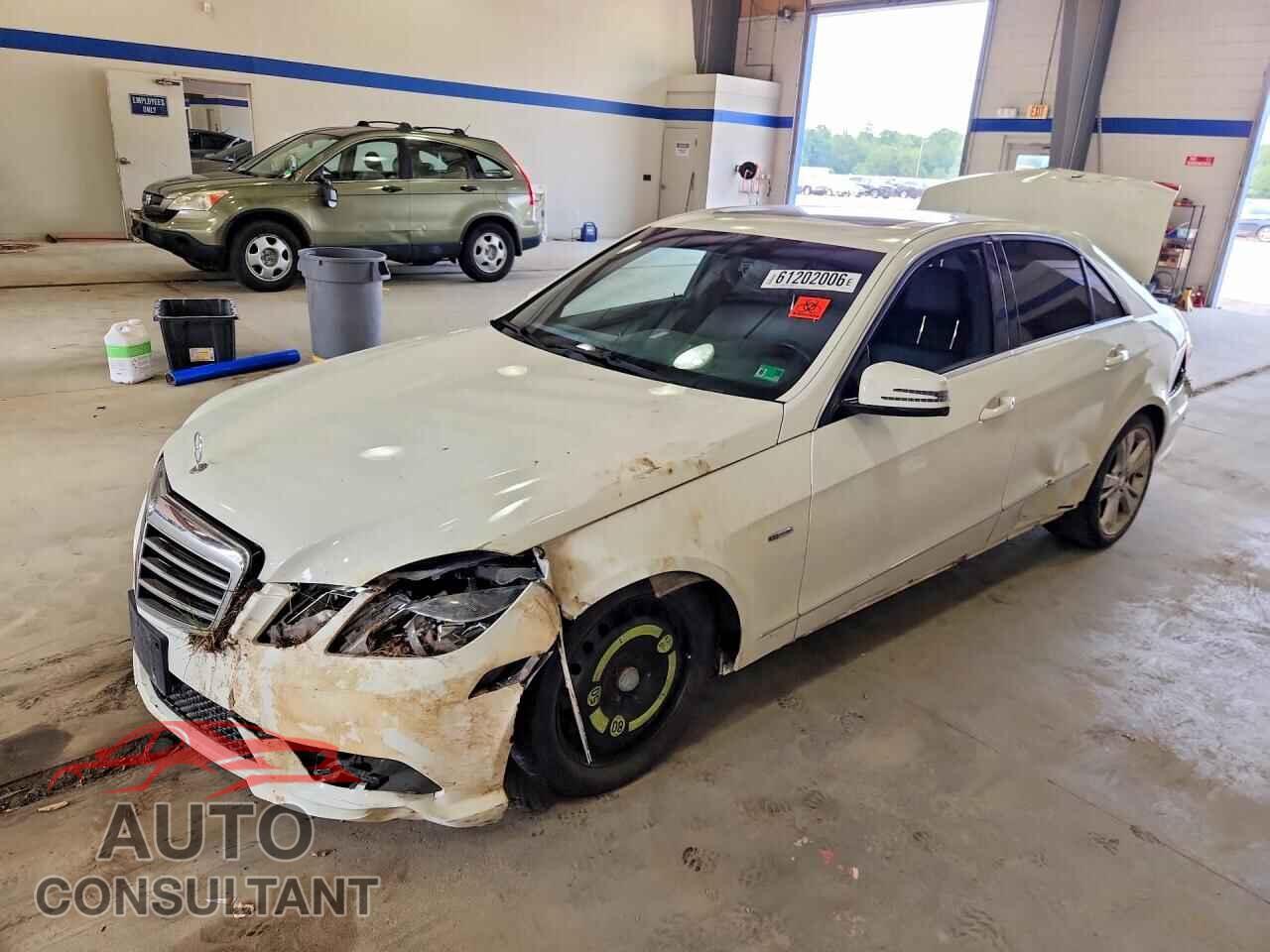 MERCEDES-BENZ E-CLASS 2012 - WDDHF5KB8CA627224