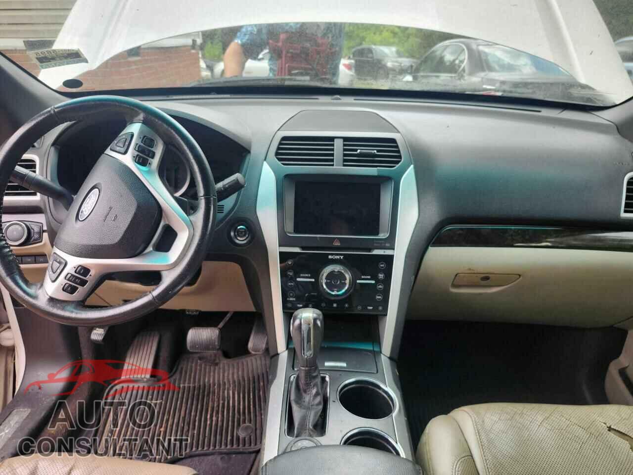 FORD EXPLORER 2011 - 1FMHK8F81BGA82092