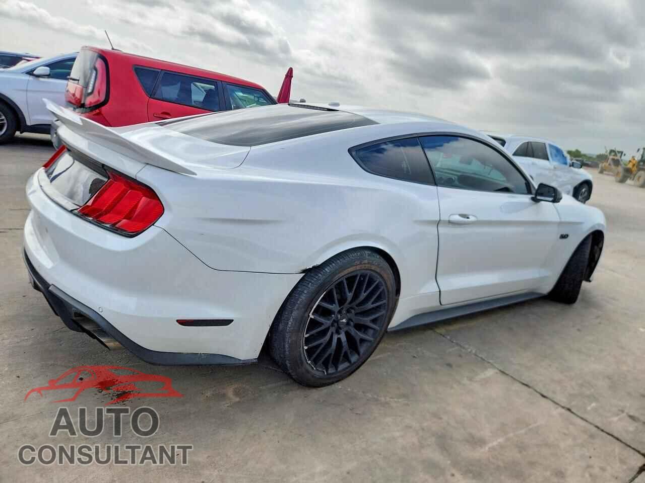 FORD MUSTANG 2019 - 1FA6P8CF4K5168904