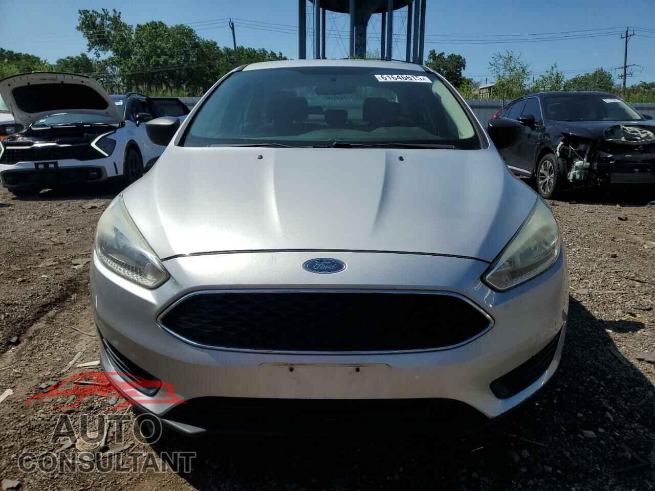 FORD FOCUS 2015 - 1FADP3E23FL248698