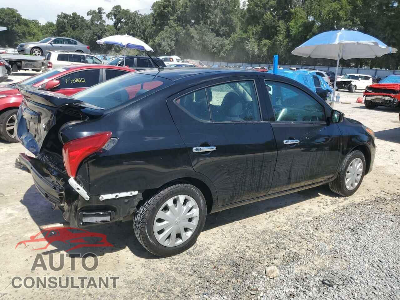 NISSAN VERSA 2019 - 3N1CN7AP3KL858462