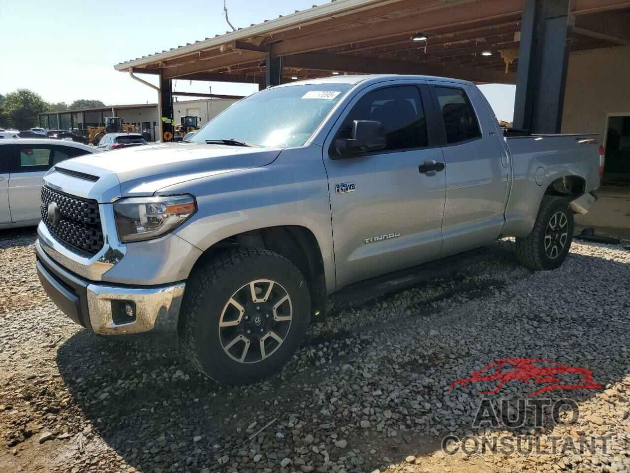 TOYOTA TUNDRA 2018 - 5TFUW5F11JX696180