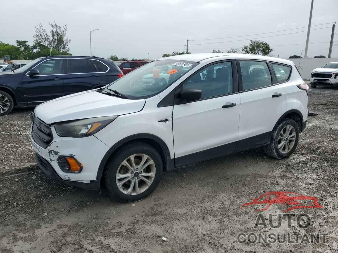 FORD ESCAPE 2018 - 1FMCU0F70JUA94439