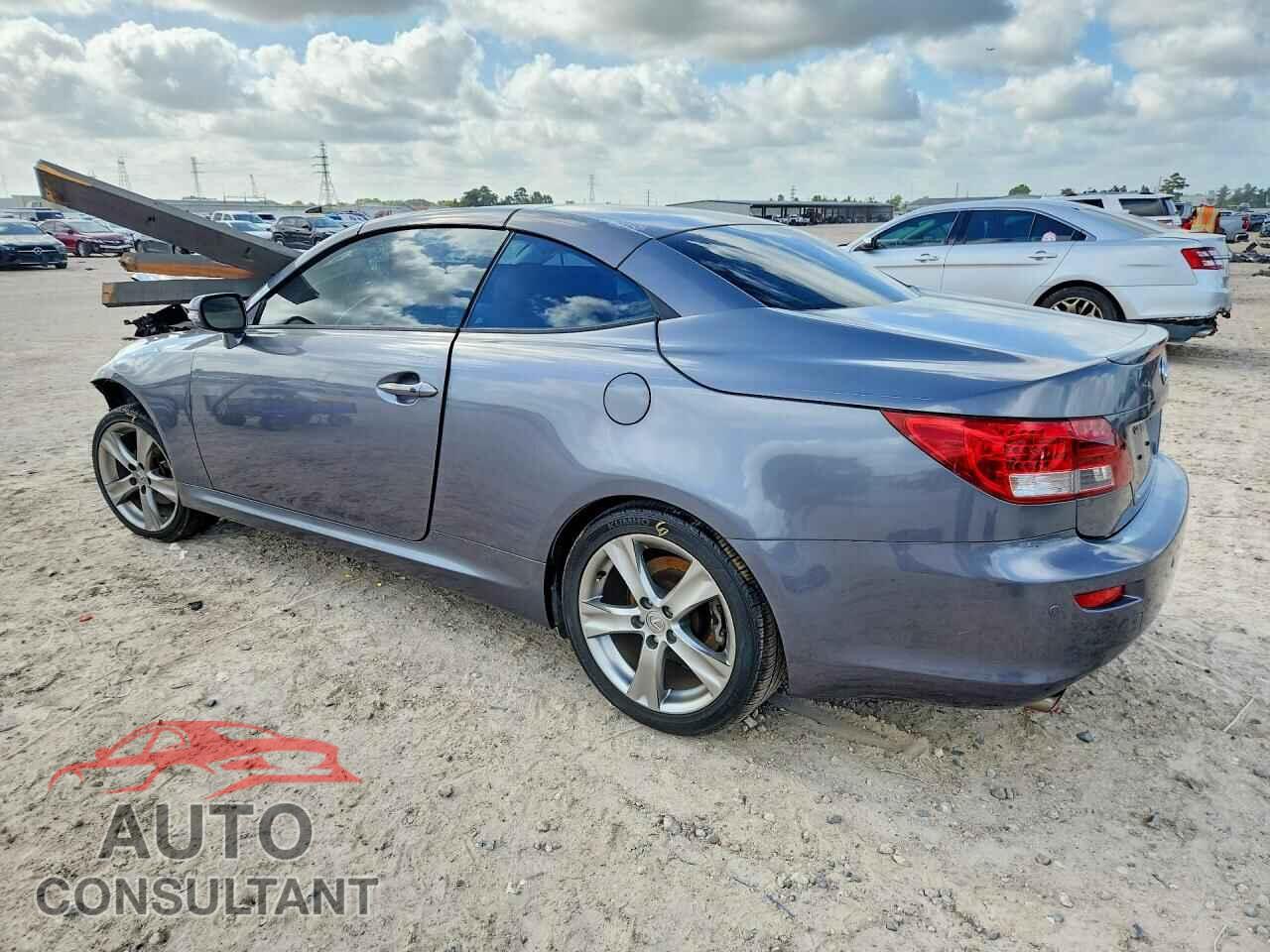 LEXUS IS 2012 - JTHFF2C2XC2522420