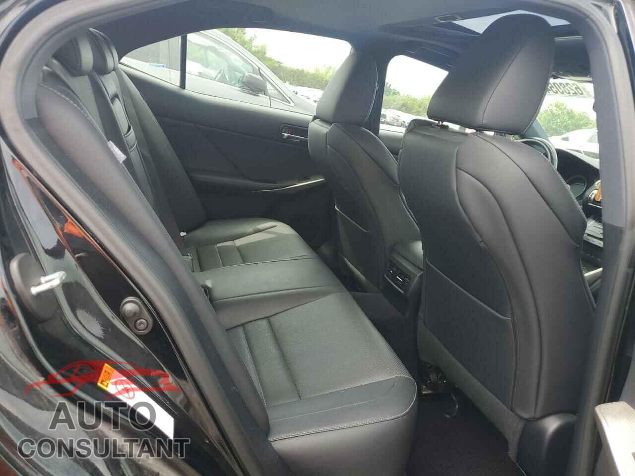 LEXUS IS 2014 - JTHCE1D20E5000721
