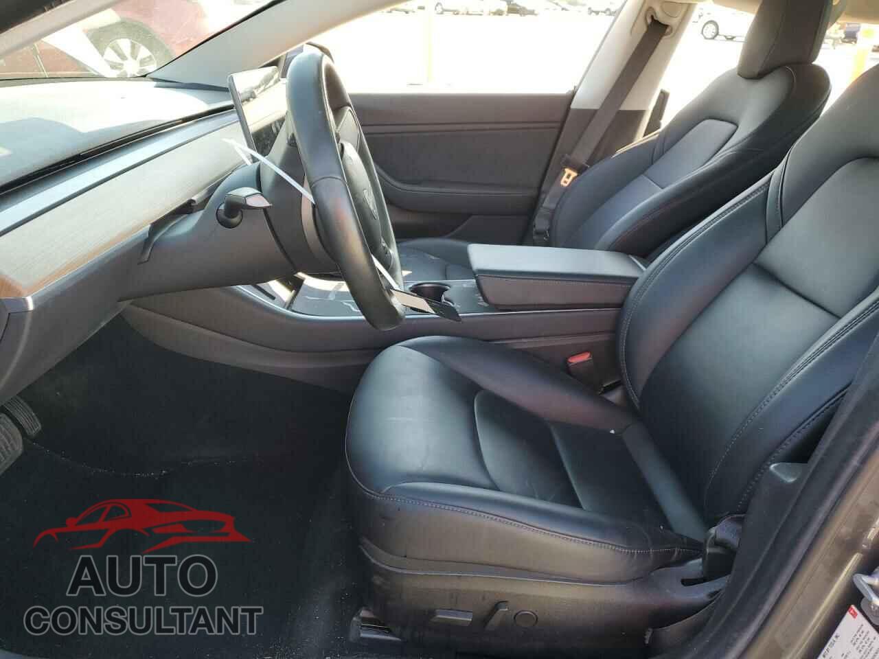 TESLA MODEL 3 2018 - 5YJ3E1EA8JF021672