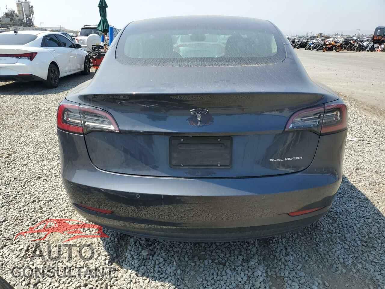 TESLA MODEL 3 2019 - 5YJ3E1EB5KF512047