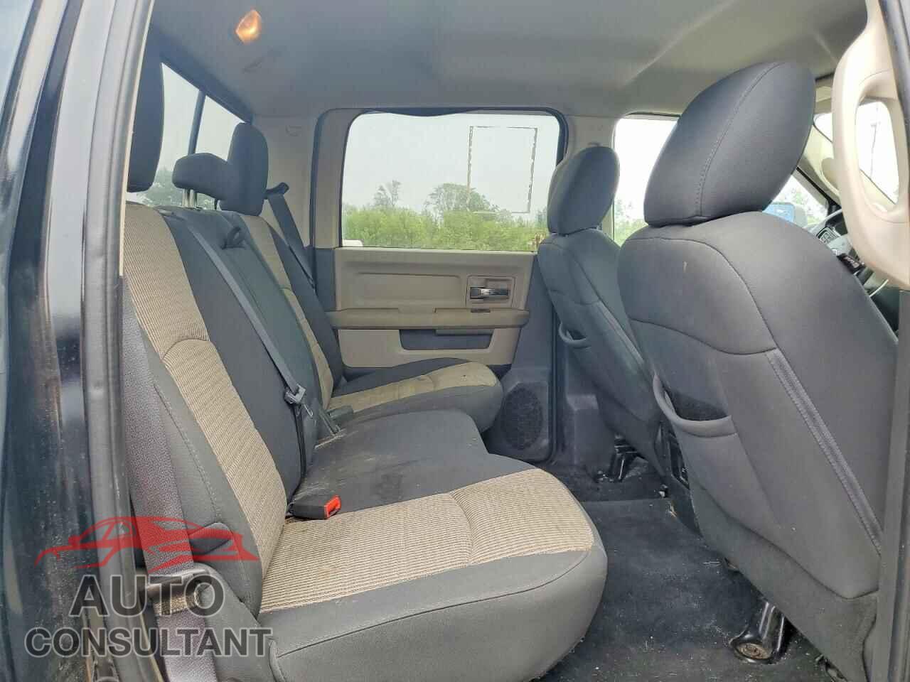 DODGE RAM 1500 2012 - 1C6RD7LT8CS217595