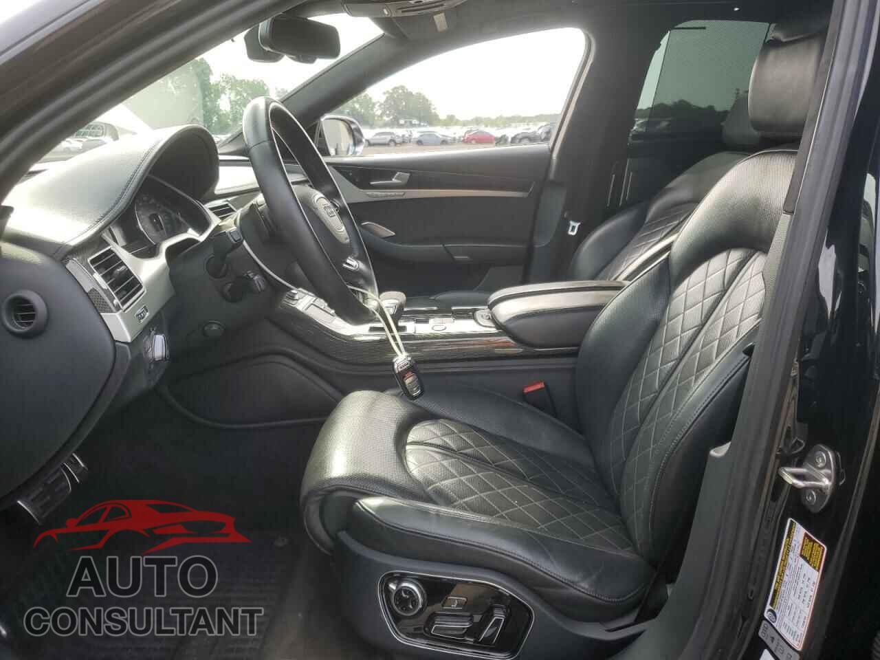 AUDI S8 2013 - WAUD2AFD1DN021022