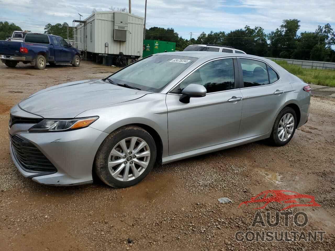 TOYOTA CAMRY 2018 - 4T1B11HK8JU036722