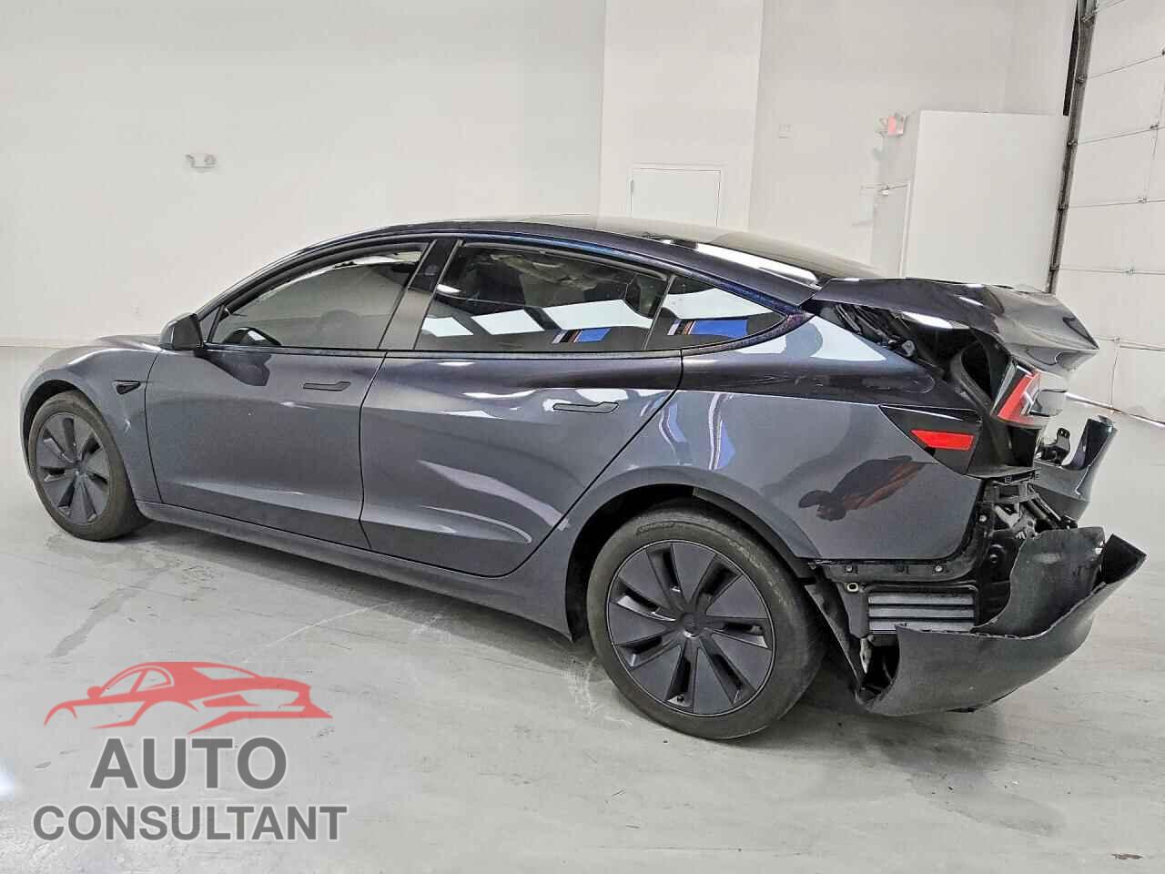 TESLA MODEL 3 2025 - 5YJ3E1EB3SF884650