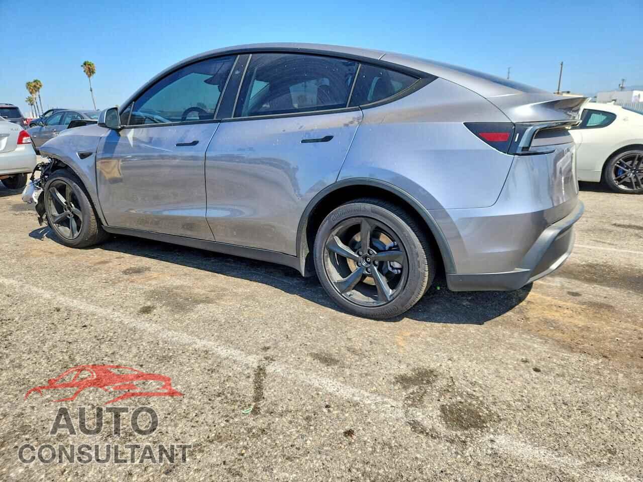 TESLA MODEL Y 2026 - 7SAYGDED7TF389469