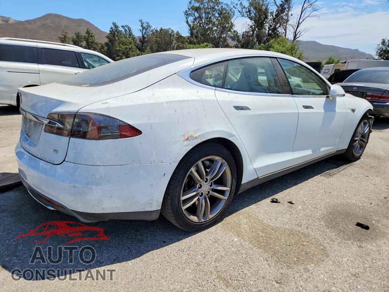 TESLA MODEL S 2015 - 5YJSA1E14FF109133