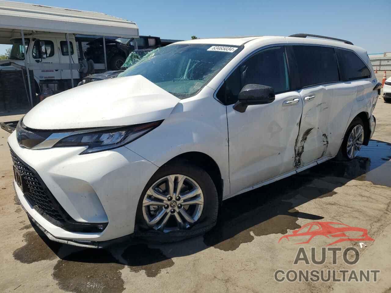 TOYOTA SIENNA 2023 - 5TDDSKFCXPS102177