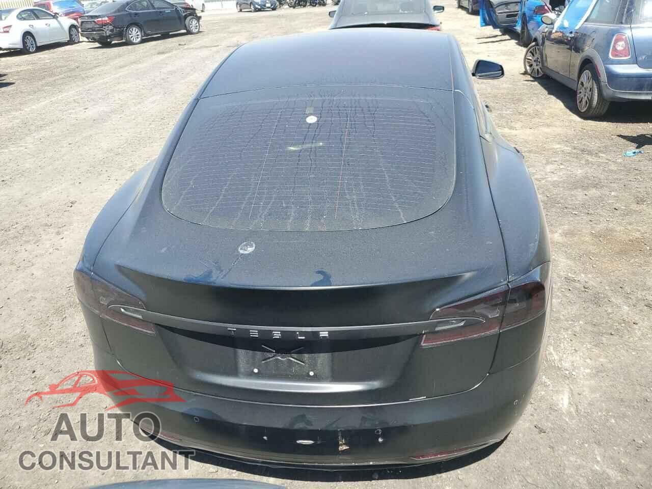 TESLA MODEL S 2017 - 5YJSA1E25HF215019