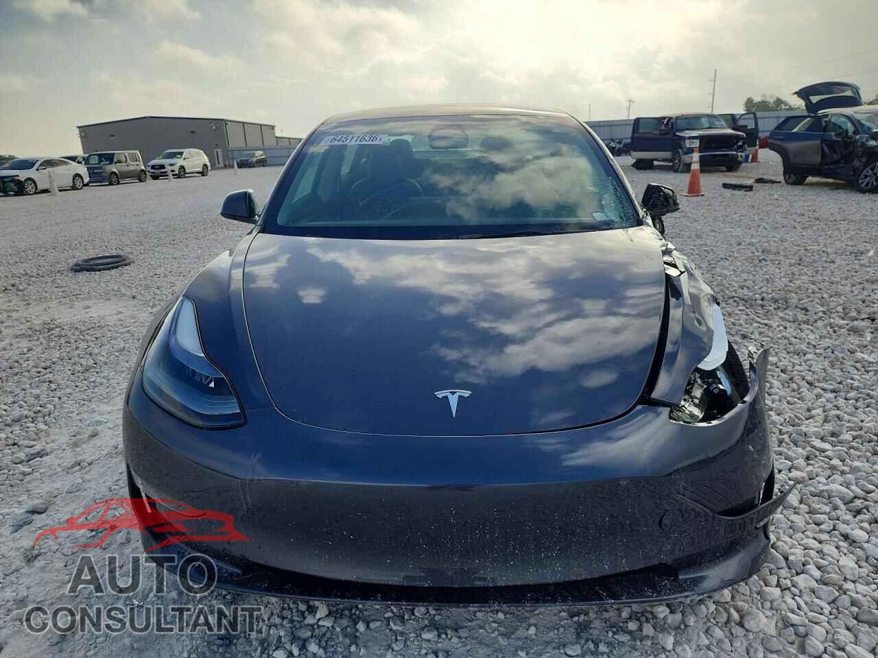 TESLA MODEL 3 2023 - 5YJ3E1EA5PF696081