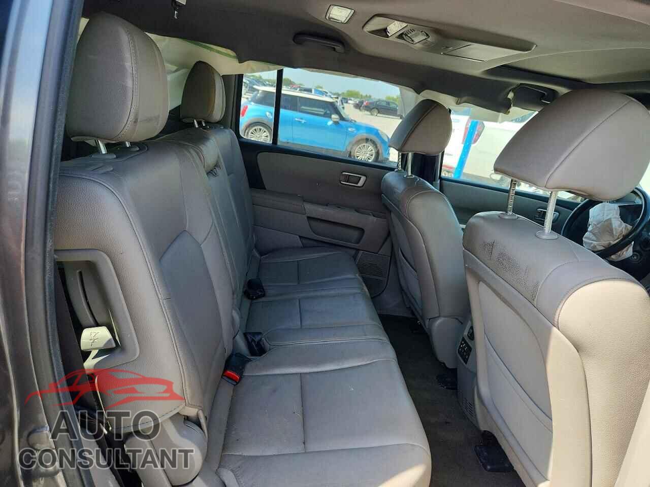 HONDA PILOT 2013 - 5FNYF3H68DB027434
