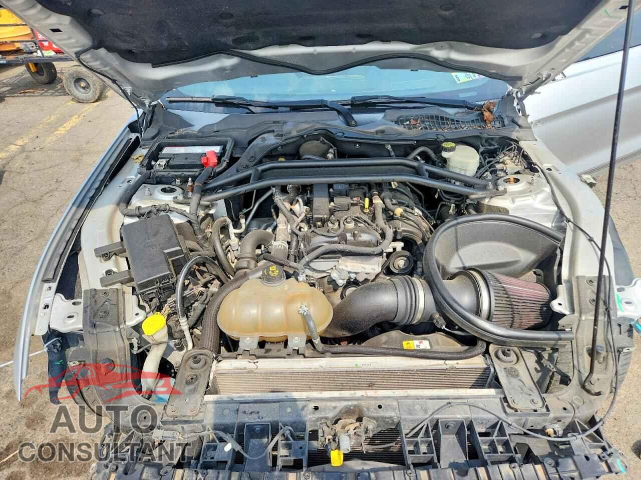 FORD MUSTANG 2017 - 1FA6P8TH8H5269941