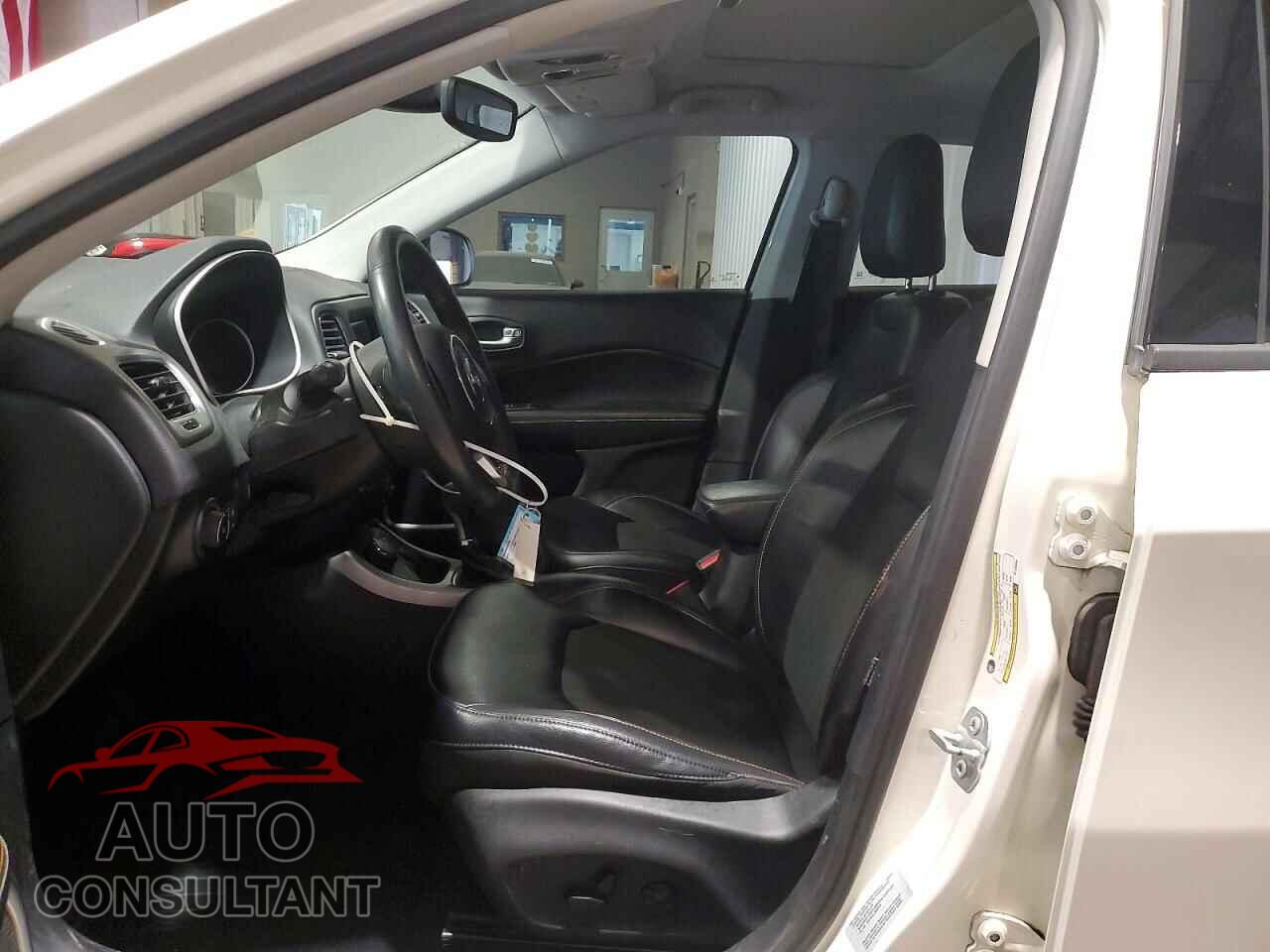 JEEP COMPASS 2018 - 3C4NJDBB3JT134949