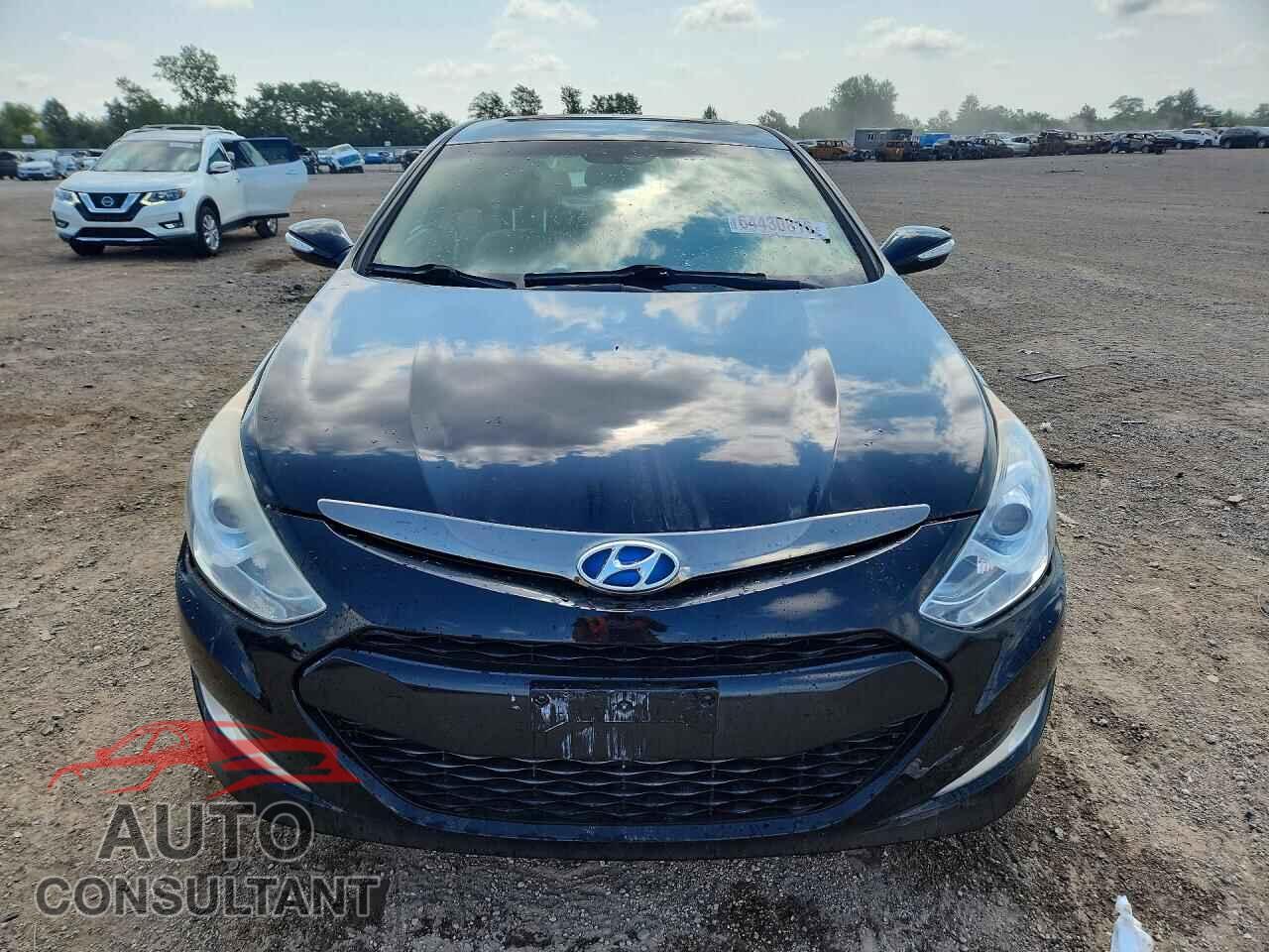 HYUNDAI SONATA 2012 - KMHEC4A43CA041898