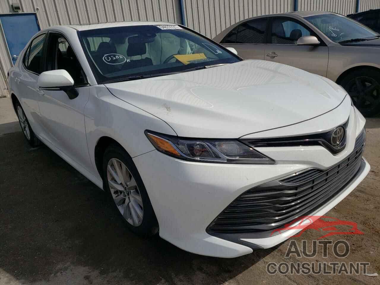 TOYOTA CAMRY 2018 - 4T1B11HK6JU548172
